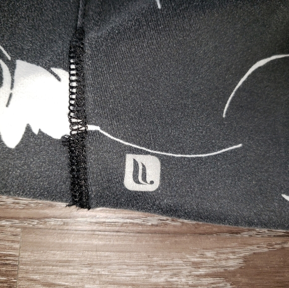 Fabletics salar Capri leggings - Picture 5 of 10